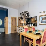 Pass The Keys Quiet 2Beds Flat With High Ceilings And Great Views
